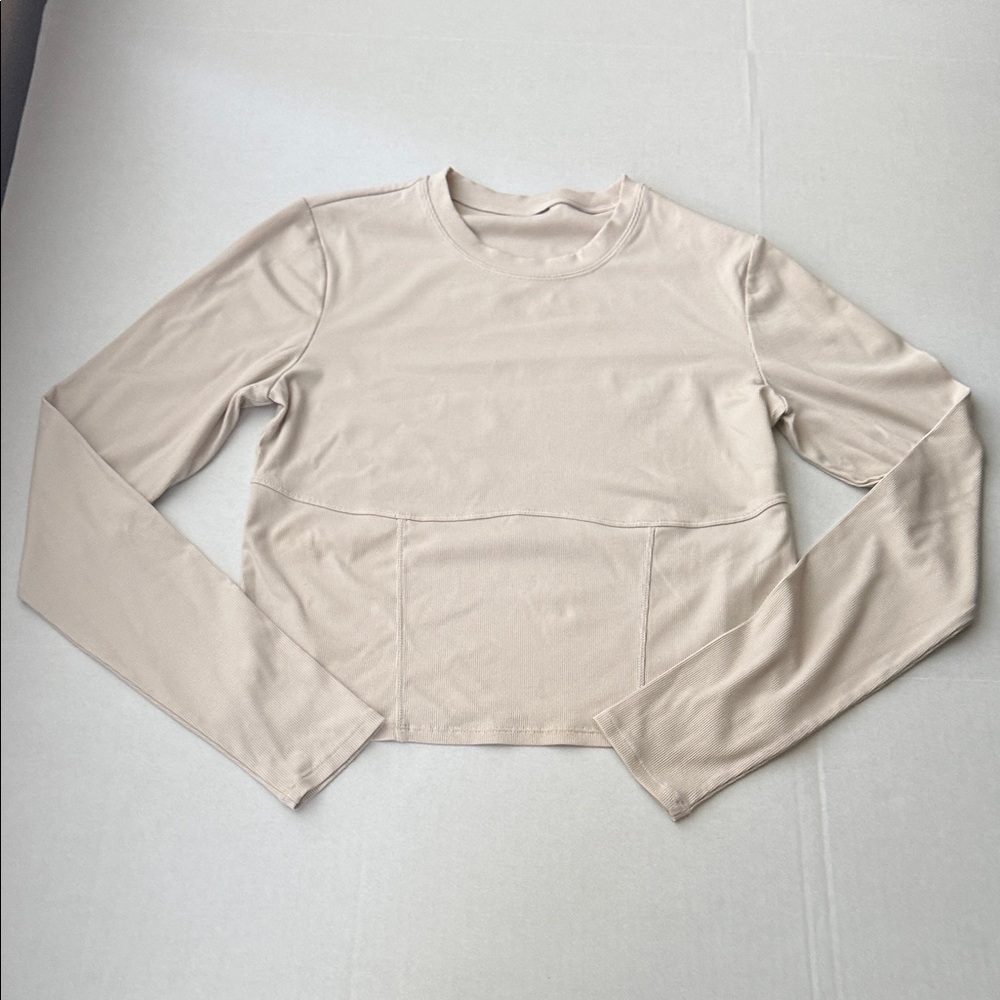 Vuori Women's Beige Long Sleeve Top